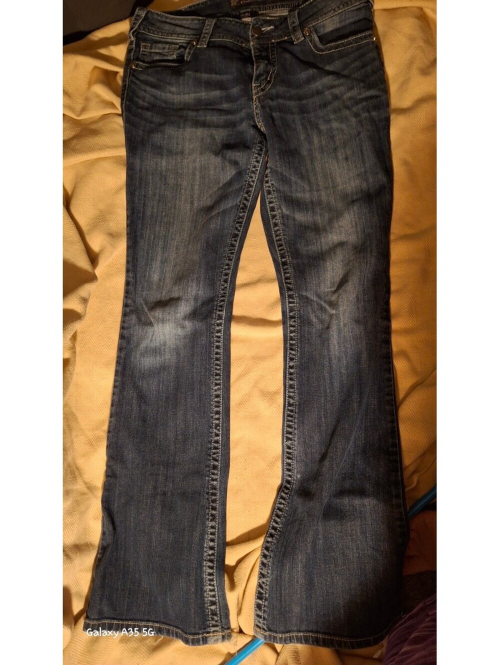 SOLD.   DO NOT PURCHASE    Silver Jeans Co. Classic Bootcut Denim Jeans W30 L34